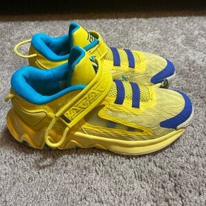 Nike Giannis immortality 2 Kids Yellow and Blue Sneakers